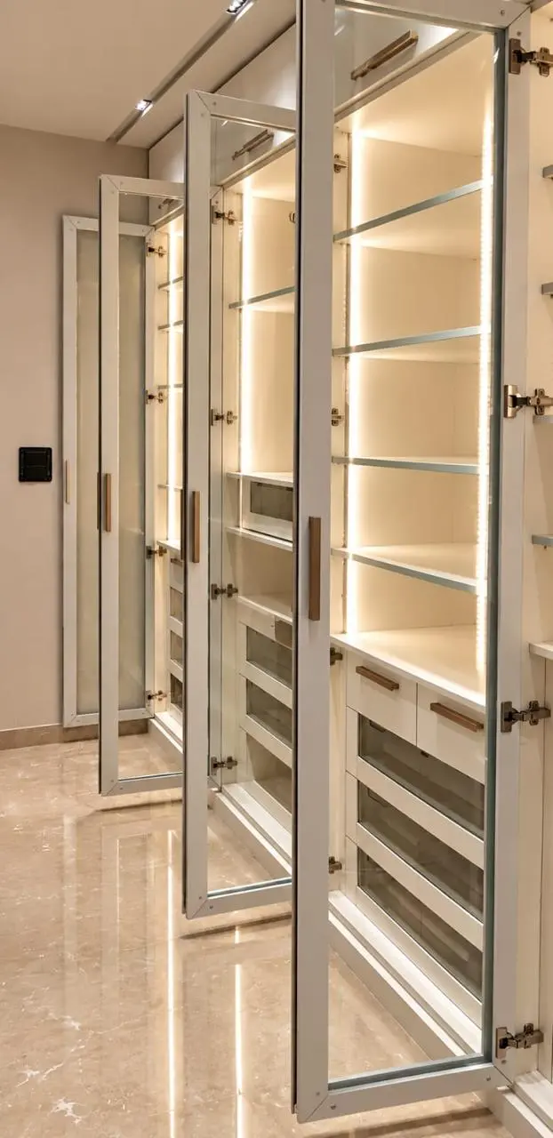 Walk-in Closet