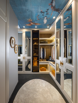 Walk-in Closet